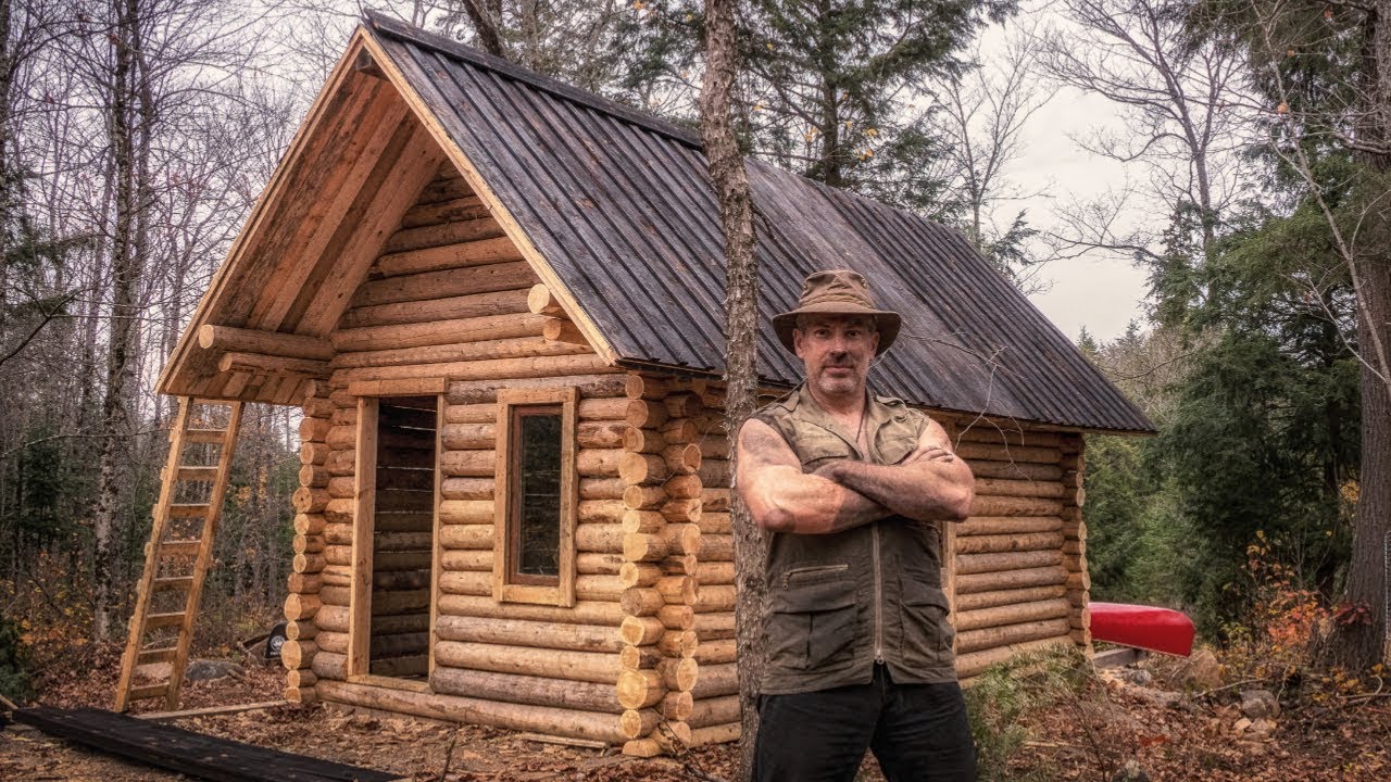 Man Builds Off Grid Log Cabin in Canadian Wilderness with Hand Tools
