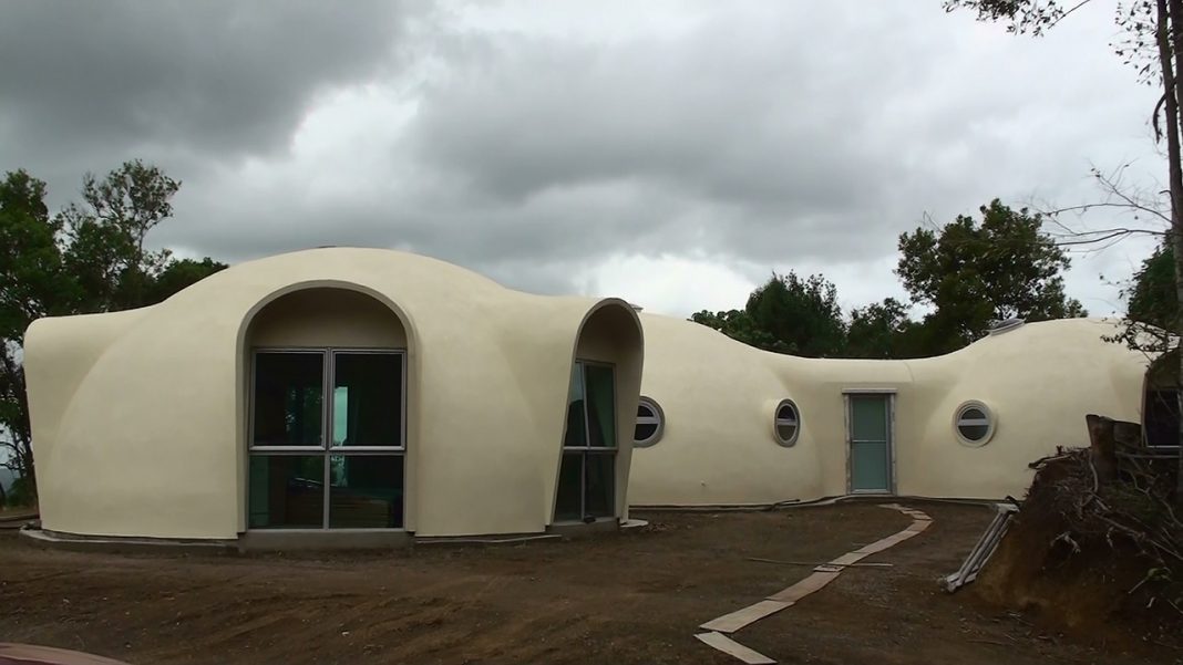 aircrete-domes-make-affordable-off-grid-homes